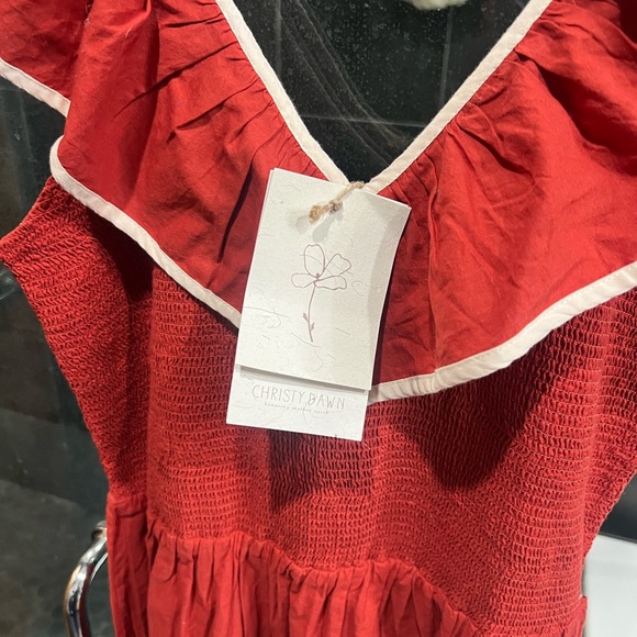 Elegant Red Ruffle Dress - Picture 4 of 6